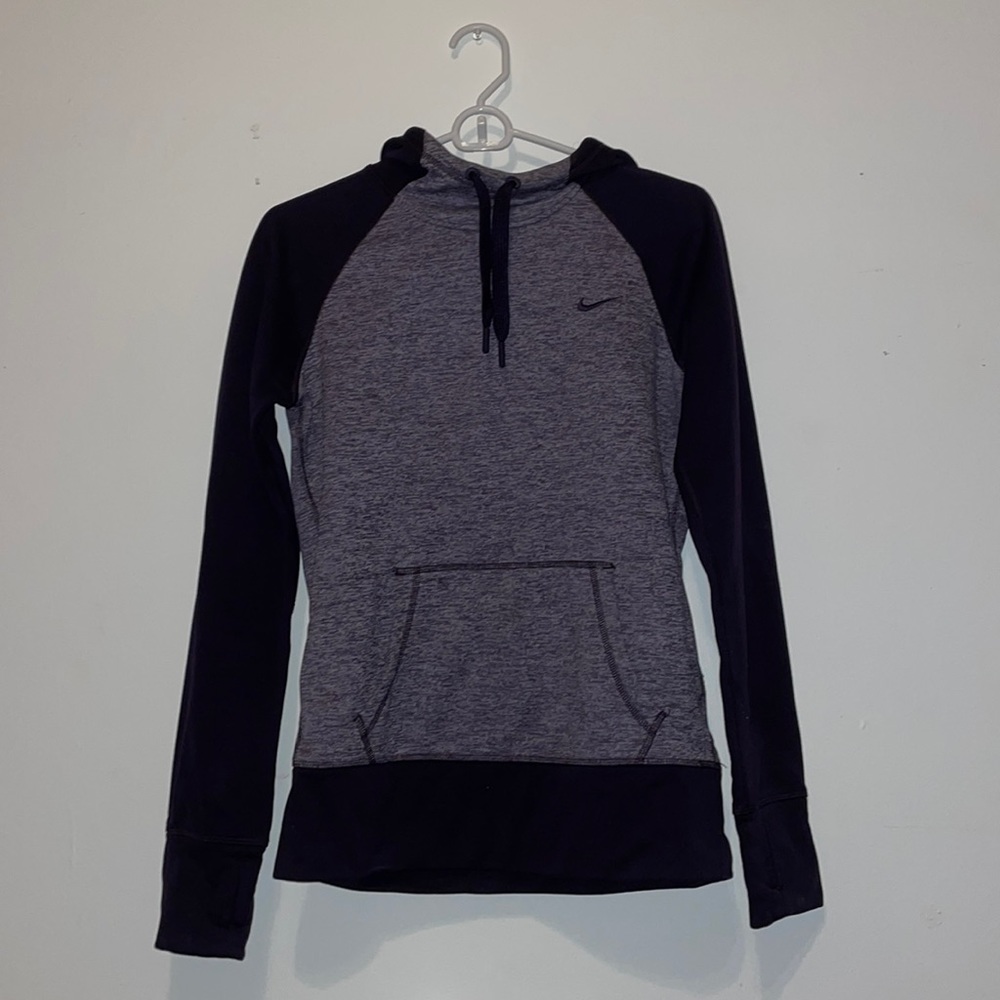 Women’s size S purple therma fit hoodie